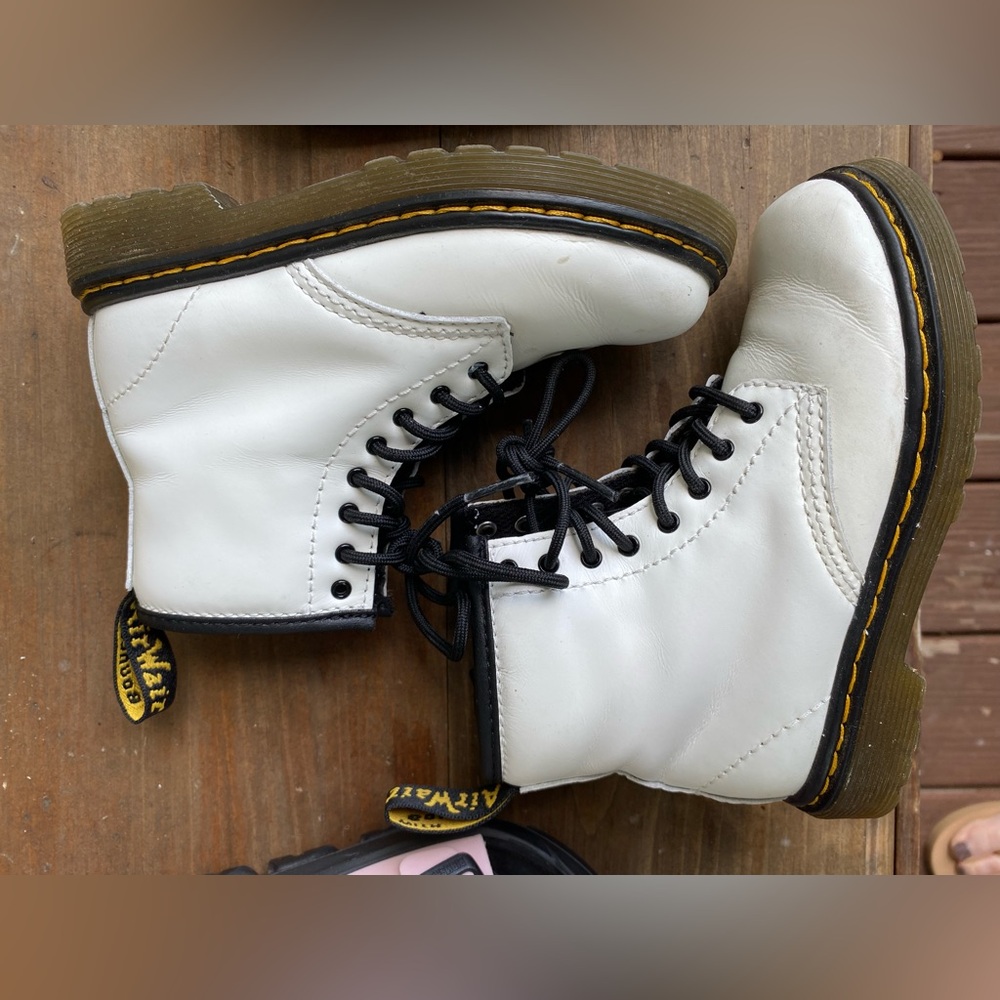 Dr marten white GUC 9
